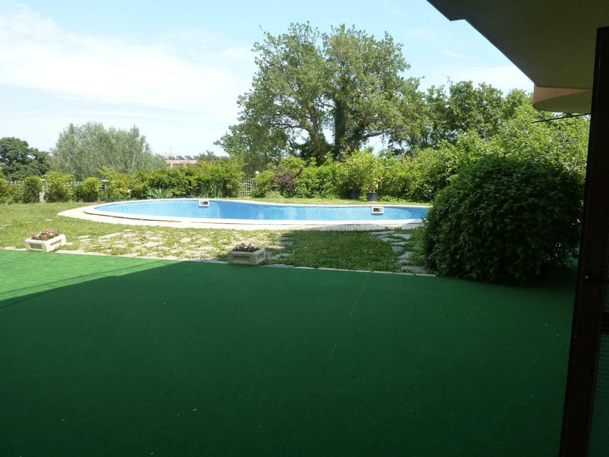Riviera Sea Villageapartments Golden Sands Eksteriør billede